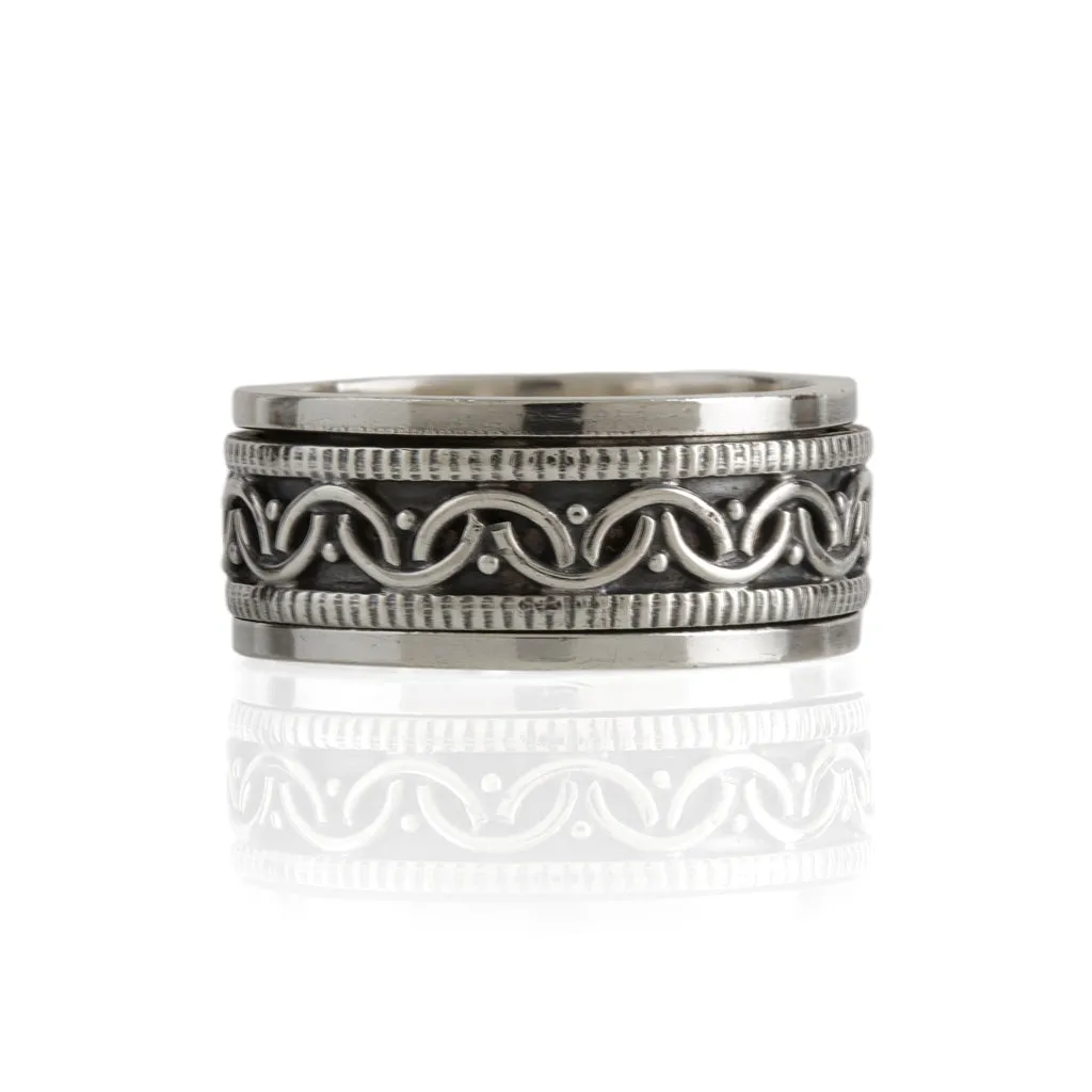 Celtic Bravery Unisex Spinning Ring