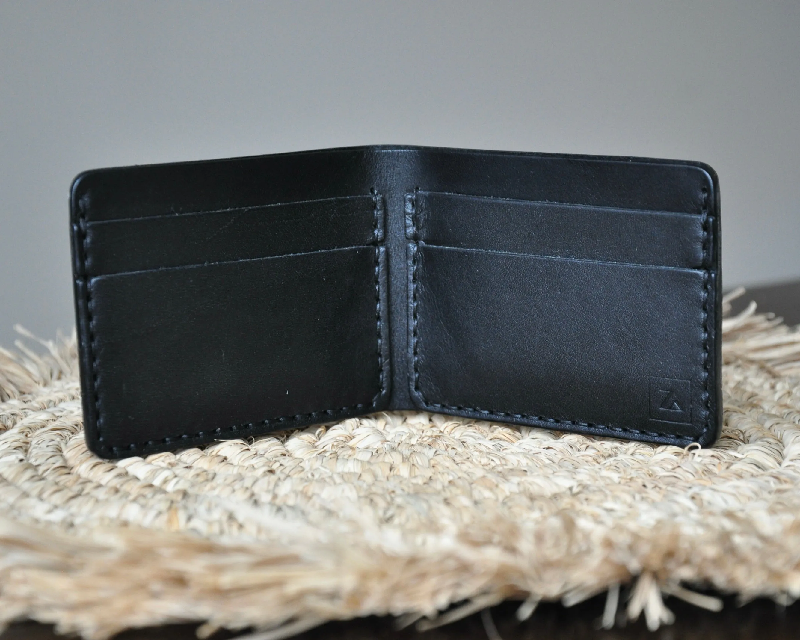Classic Billfold - Black